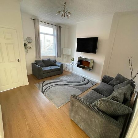 Cheerful 2 Bedroom House Hindley Luaran gambar